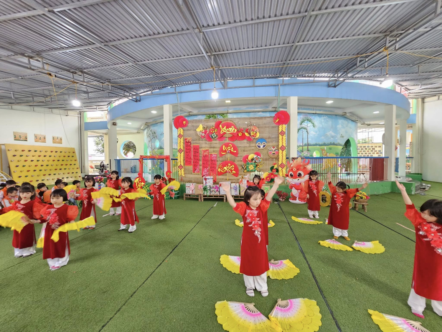 “LIÊN HOAN VĂN NGHỆ & GIAO LƯU TRÒ CHƠI DÂN GIAN ”MỪNG XUÂN YÊU THƯƠNG 2024.