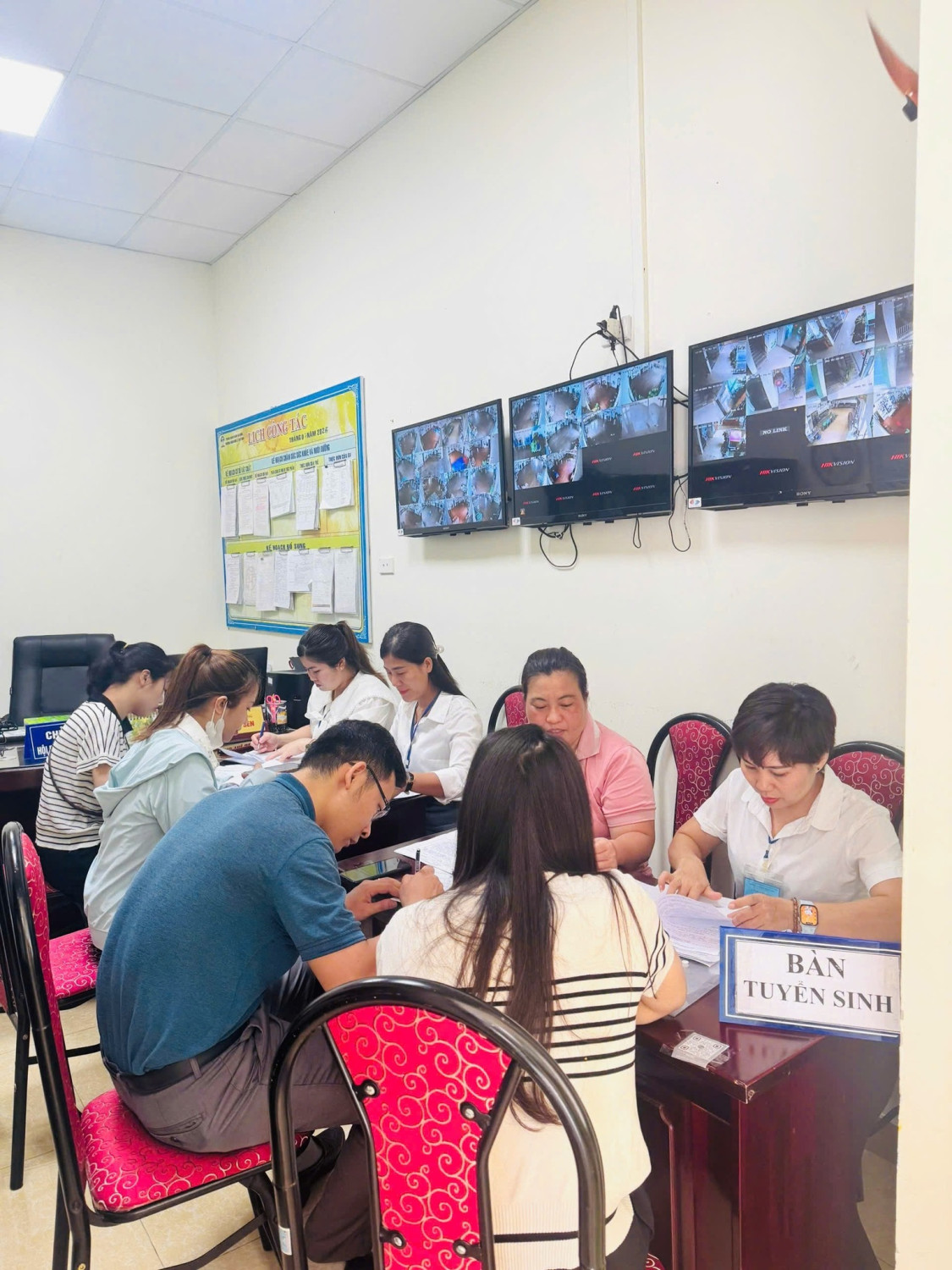 Tuyển sinh trực tiếp của trường mầm non Lê Quý Đôn