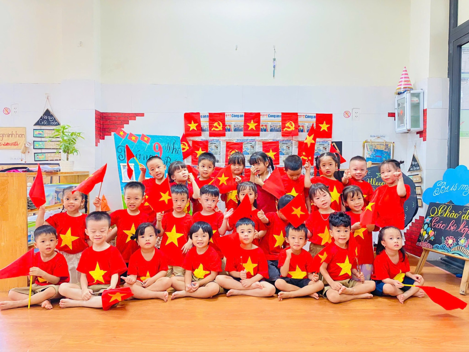 NHỮNG EM BÉ YÊU NƯỚC – TỰ HÀO NGƯỜI VIỆT NAM